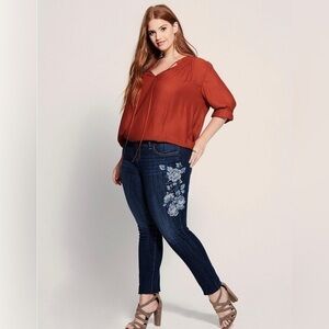 NEW Torrid Floral Embroidered Women’s Skinny Jeans Dark Wash Size 24 Plus DRAFT